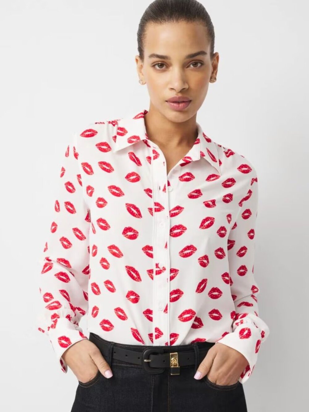 Last Kiss White Lip Print Button-Up Blouse Size Large